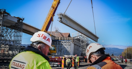 Látványos munkálatok a csíkszeredai vasúti felüljárónál